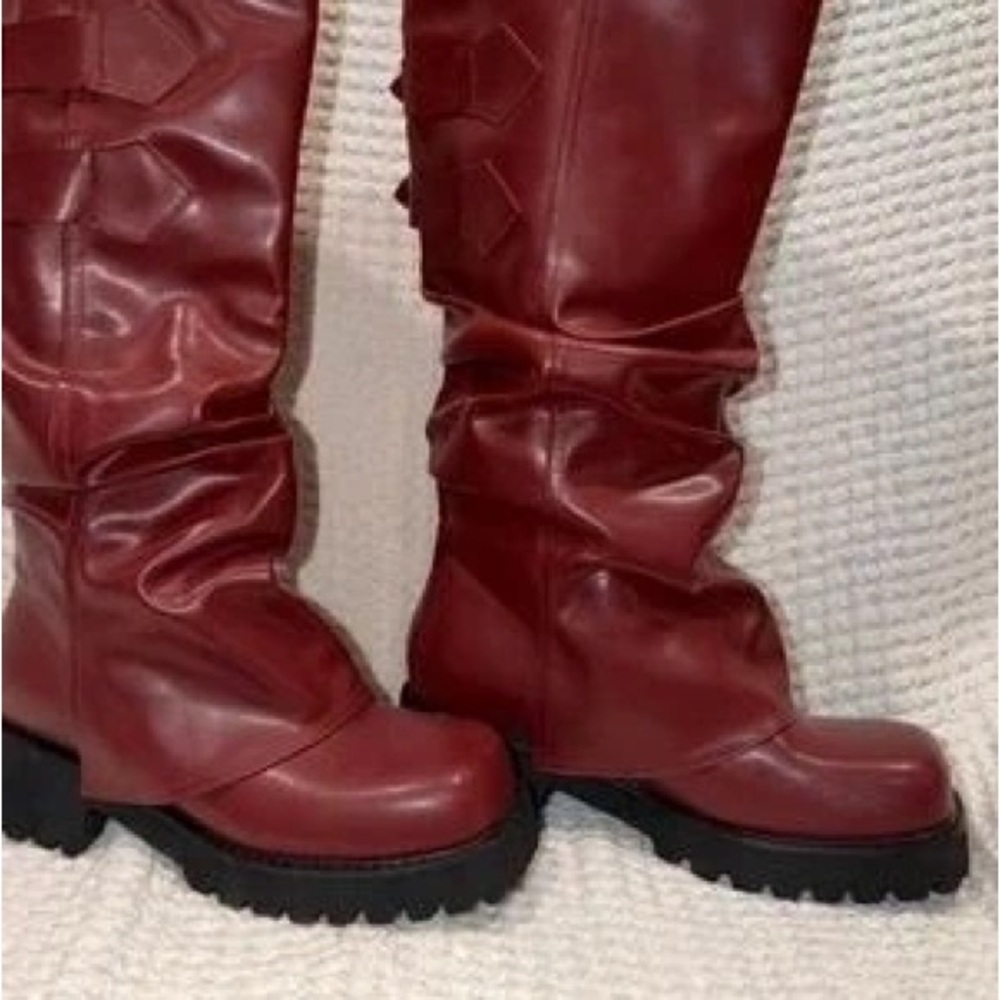 Chic Burgundy Heeled Boots